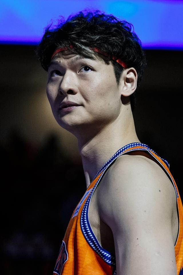 包含上海久事CBA击败天津先行者王哲林内线强攻的词条 包含上海久事CBA击败天津先行者王哲林内线强攻的词条