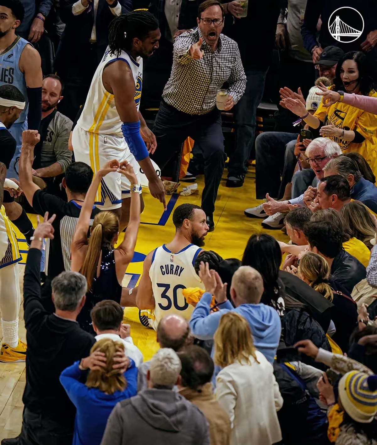 勇士NBA战胜达拉斯独行侠库里三分锁定(nba勇士大战)